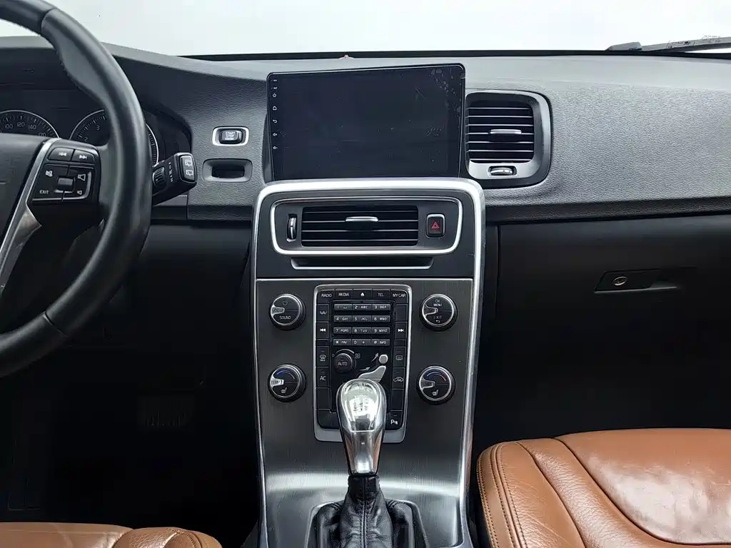 Volvo V60 — миниатюра 12