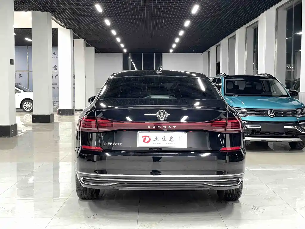 Volkswagen Passat 2023 280TSI Elite