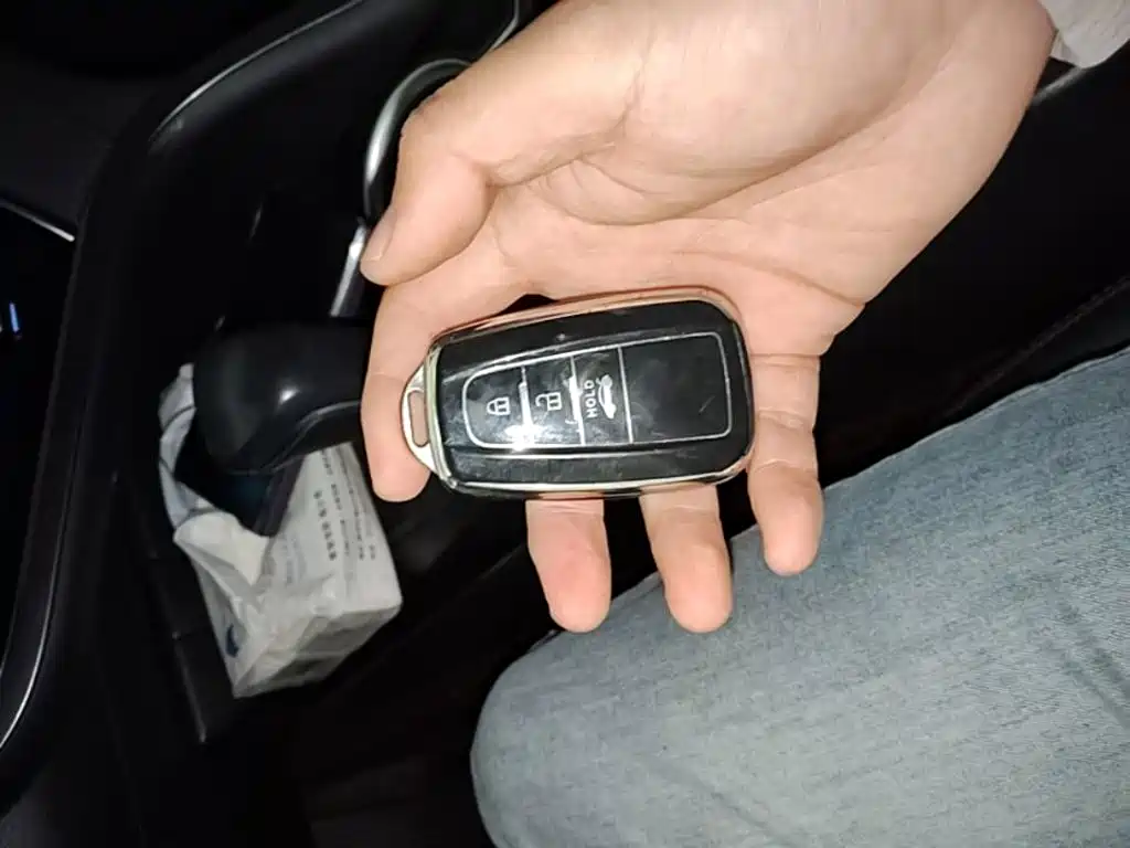 Toyota Camry — миниатюра 9