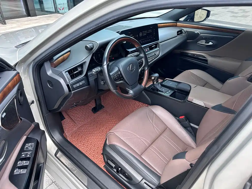 Lexus ES — миниатюра 3