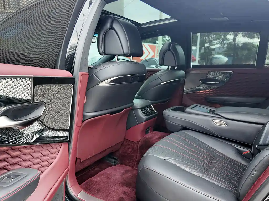 Lexus LS 2023 500h Luxury