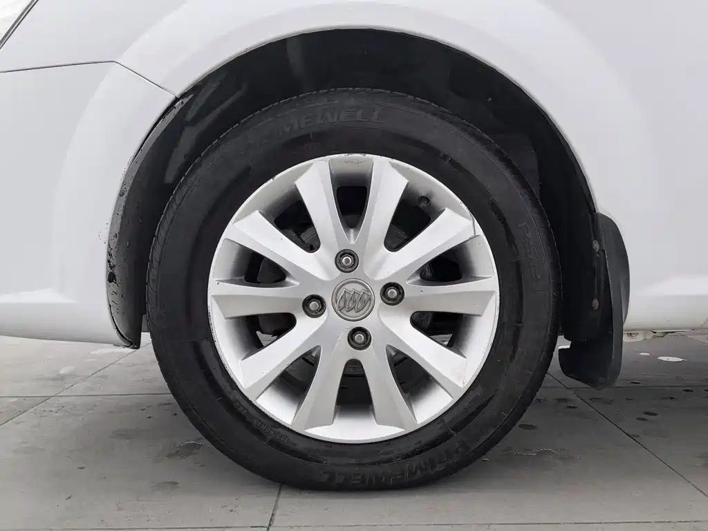 Buick Excelle — миниатюра 17
