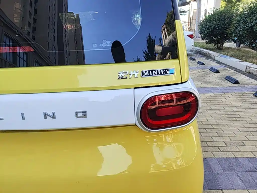 Wuling MINIEV — миниатюра 8