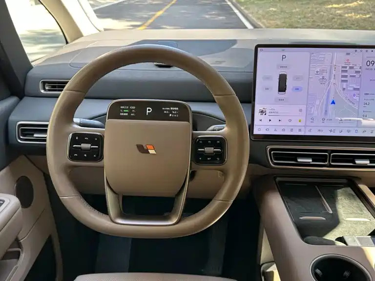 Li Auto Li MEGA — миниатюра 11
