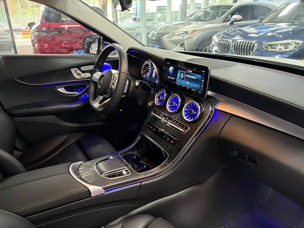 Mercedes-Benz C-Class — миниатюра 11