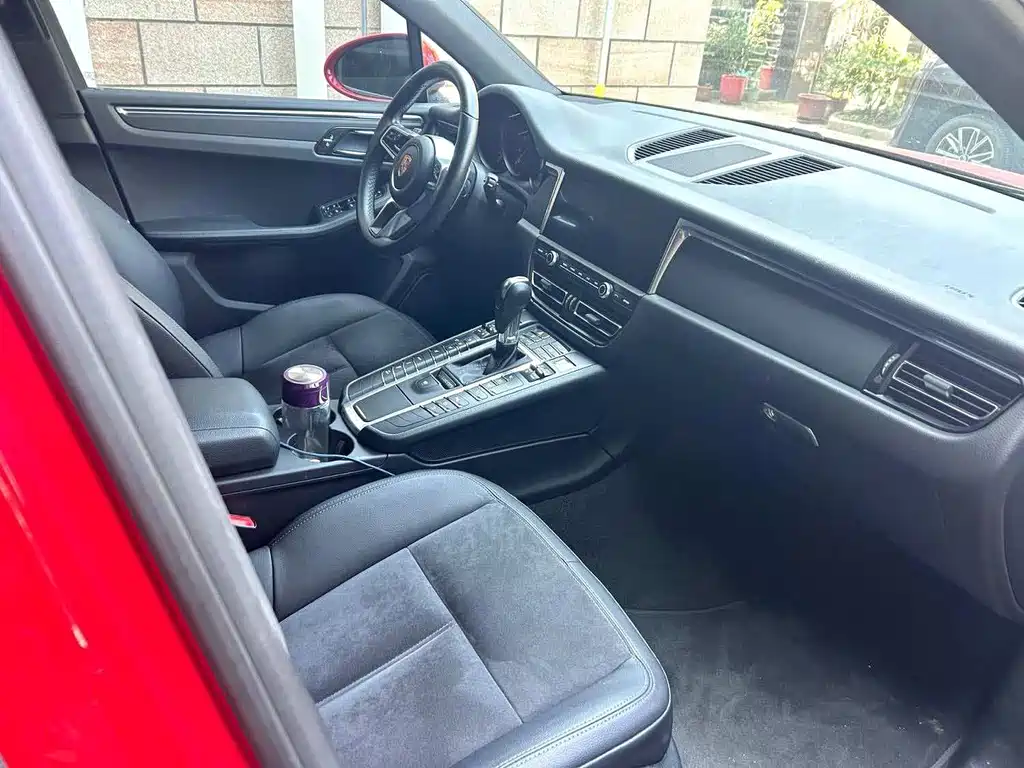 Porsche Macan — миниатюра 2