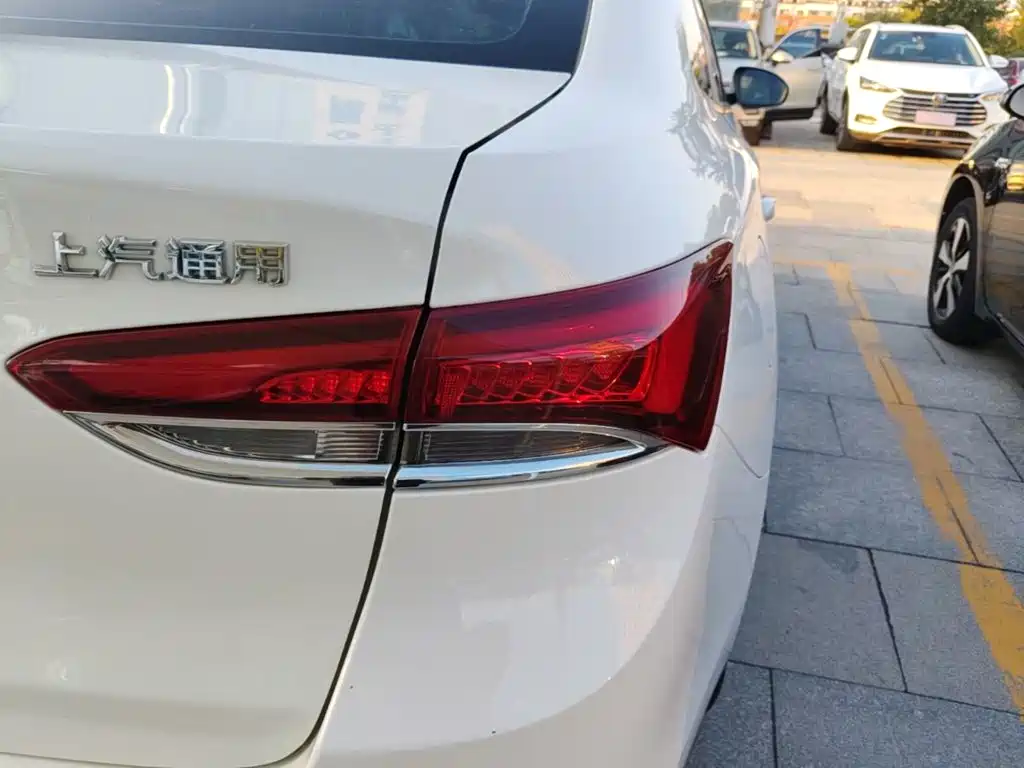 Buick Excelle — миниатюра 8