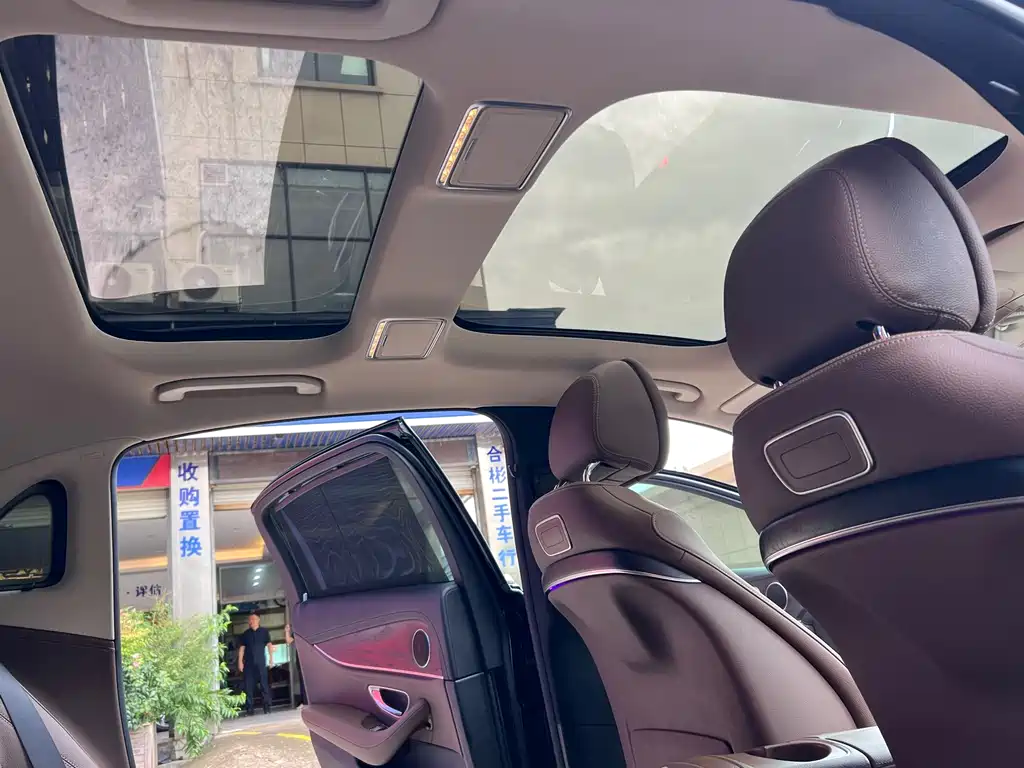 Mercedes-Benz E-Class — миниатюра 14