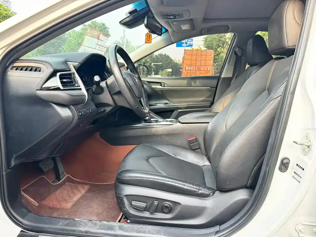 Toyota Camry 2021 2.5HG Luxury