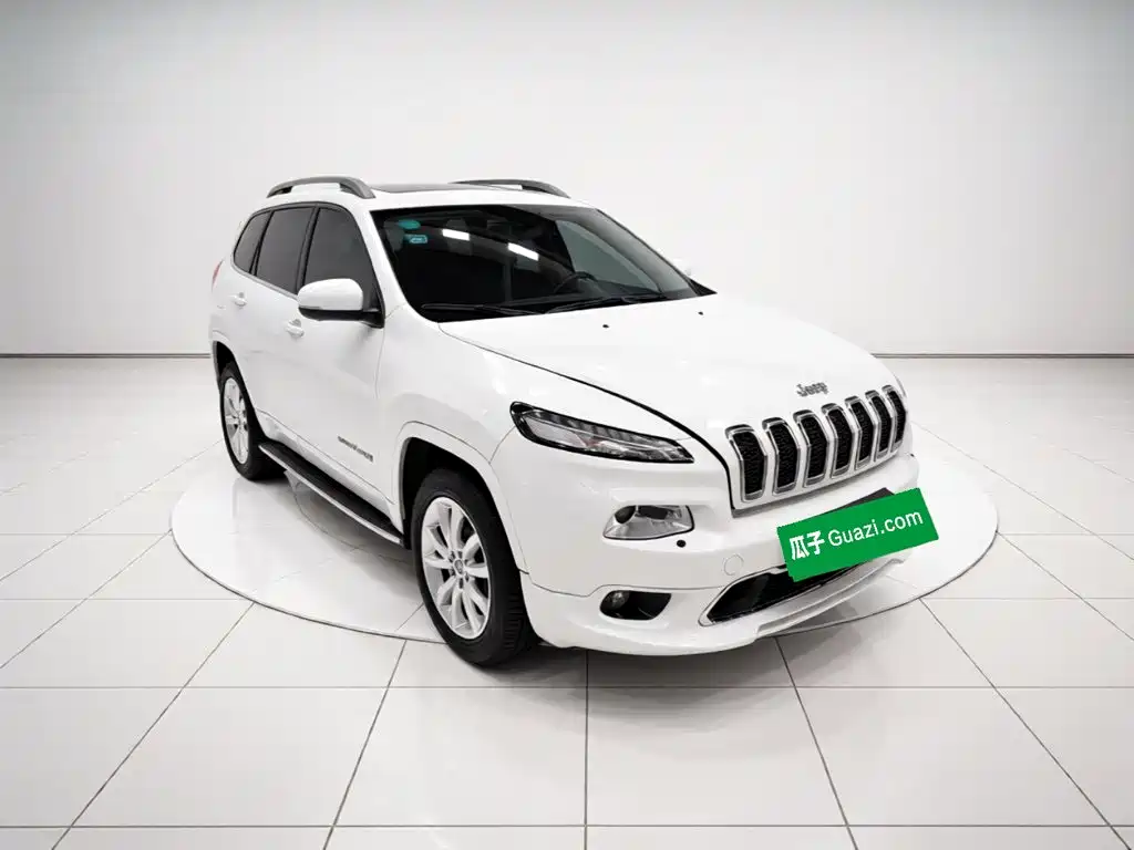 Jeep Cherokee — миниатюра 3
