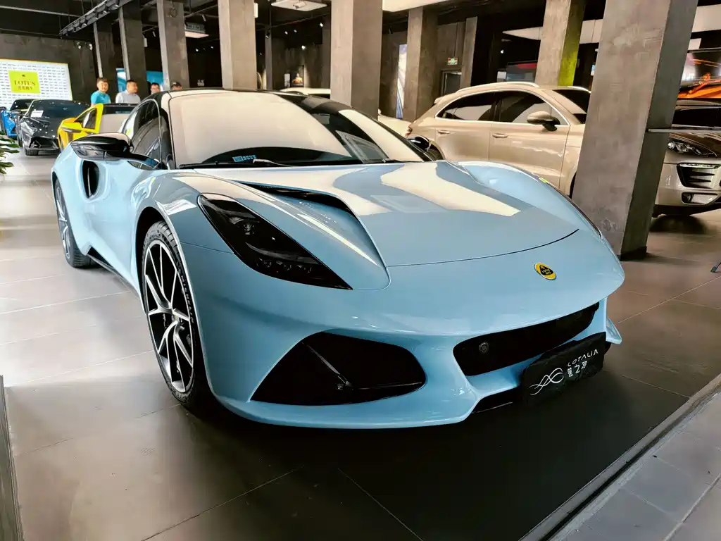 Купить Lotus Emira