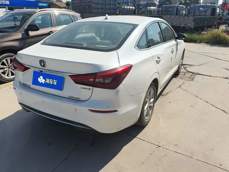 Changan Eado — миниатюра 3