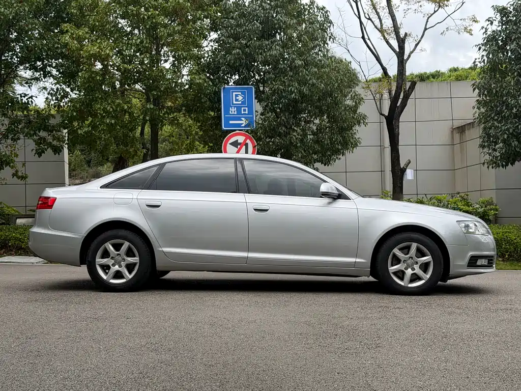 Audi A6L — миниатюра 12