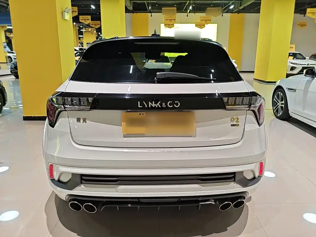 Lynk & Co 02 Hatchback — миниатюра 6