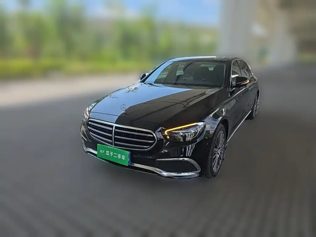 Mercedes-Benz E-Class — миниатюра 2