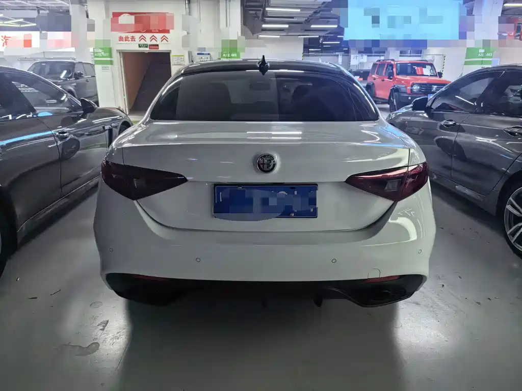 Alfa Romeo Giulia — миниатюра 10