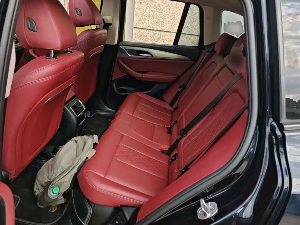 BMW iX3 — миниатюра 17