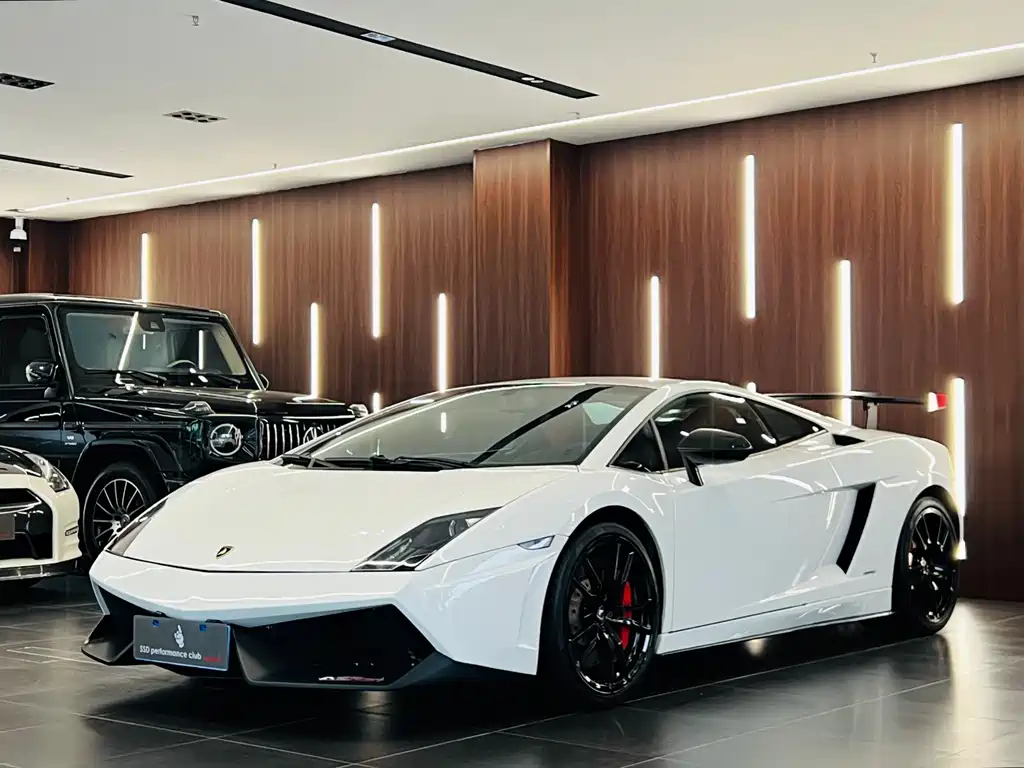 Lamborghini Gallardo 2012 LP 570-4 Super Trofeo Stradale