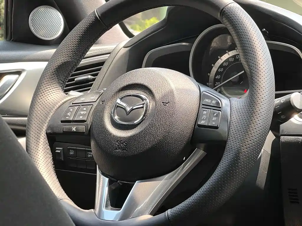 Mazda CX-4 — миниатюра 9