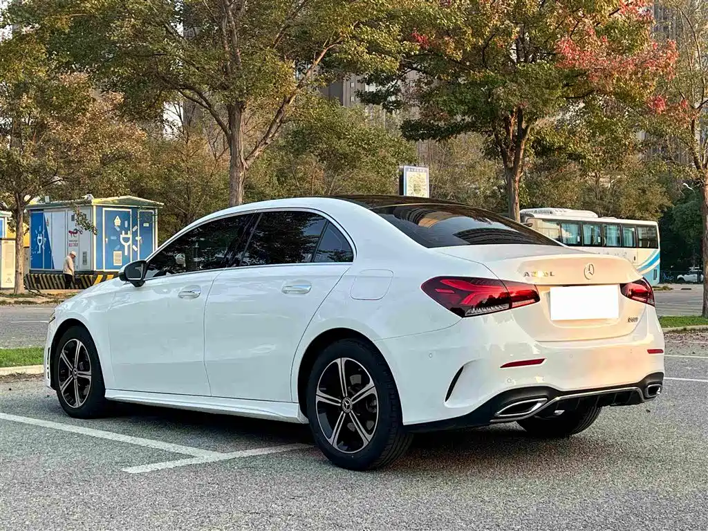 Mercedes-Benz A-Class — миниатюра 11