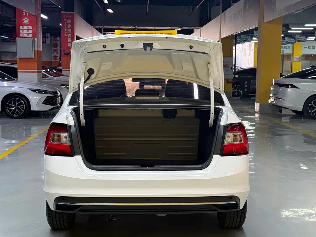 Skoda Rapid — миниатюра 22