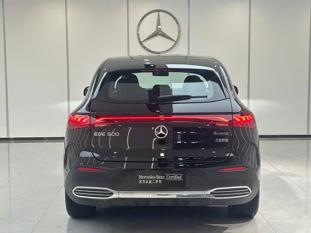 Mercedes-Benz EQE SUV — миниатюра 5