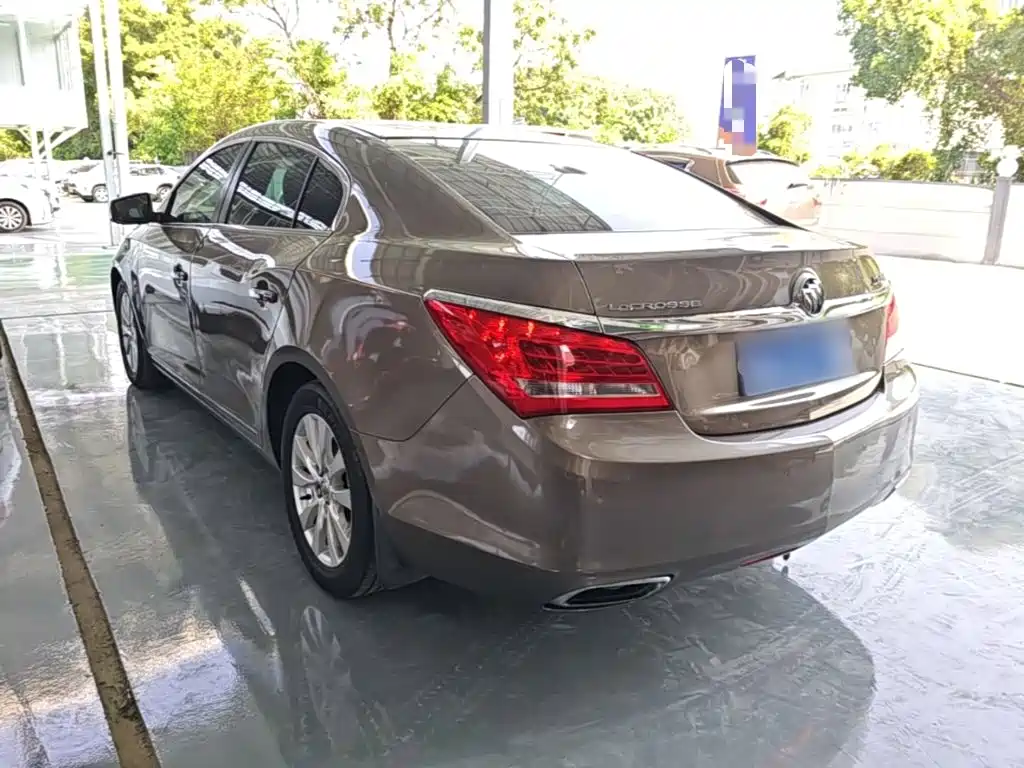 Buick LaCrosse — миниатюра 5