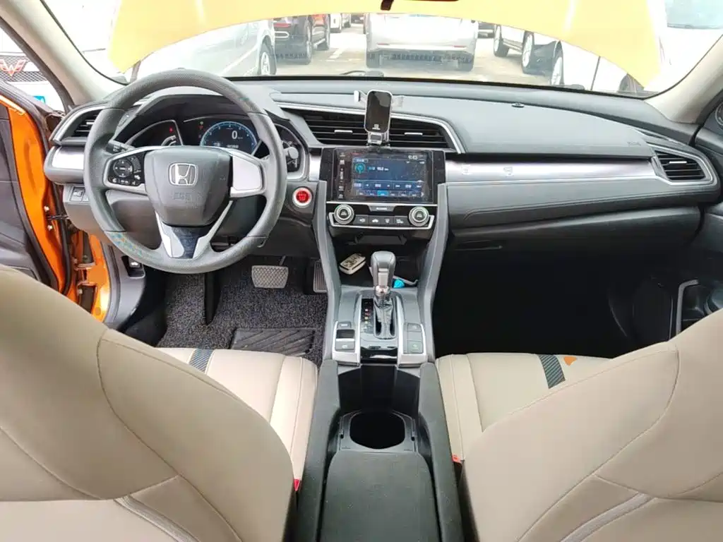 Honda Civic — миниатюра 10