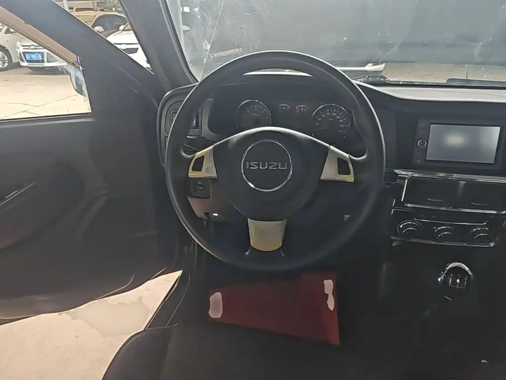 Isuzu Pickup — миниатюра 11