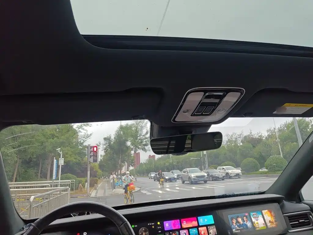 Li Auto Li ONE — миниатюра 9