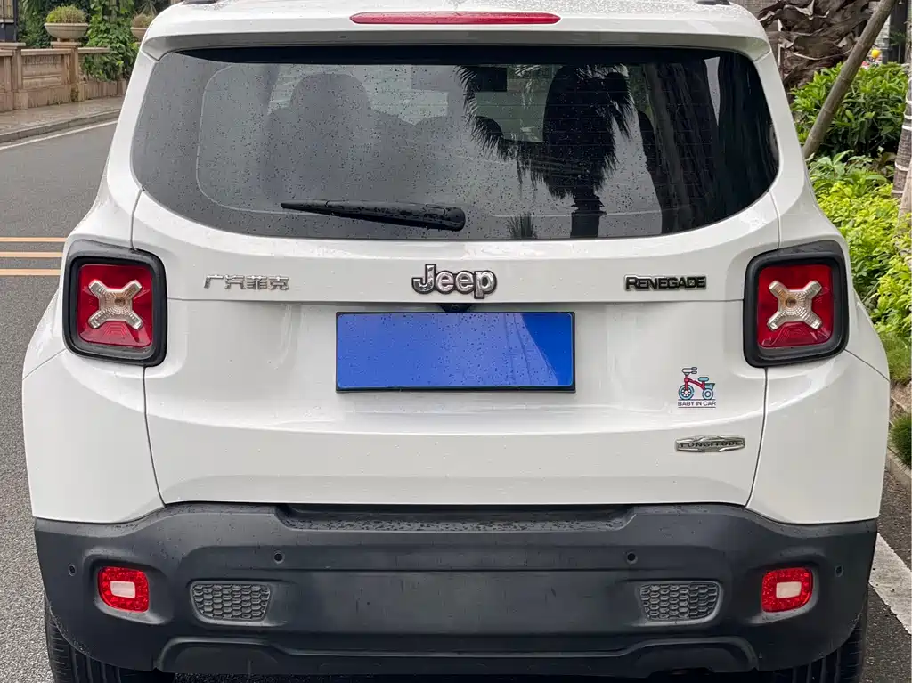 Jeep Renegade — миниатюра 10
