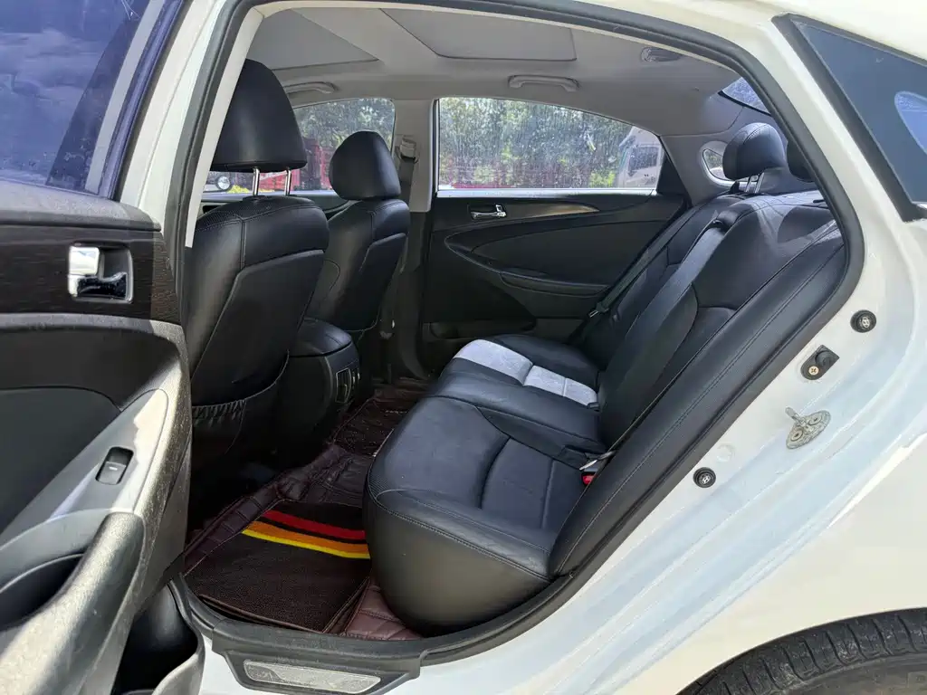Hyundai Sonata — миниатюра 9