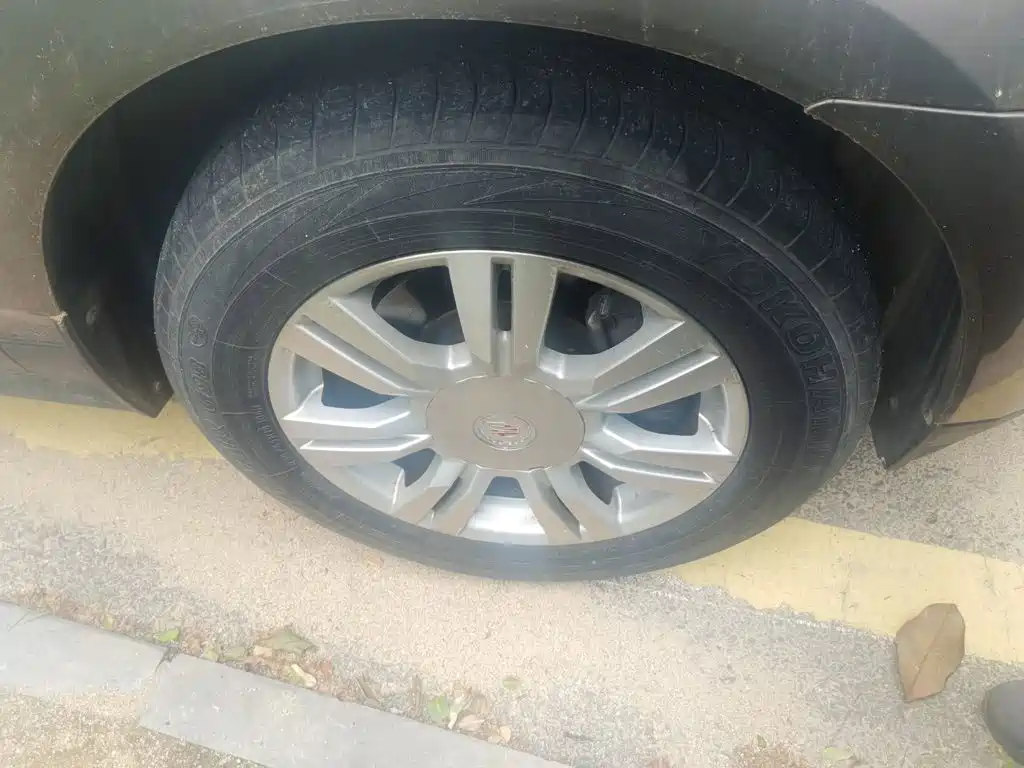 Cadillac SRX — миниатюра 8