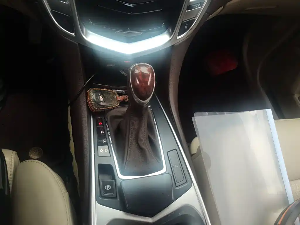 Cadillac SRX — миниатюра 15