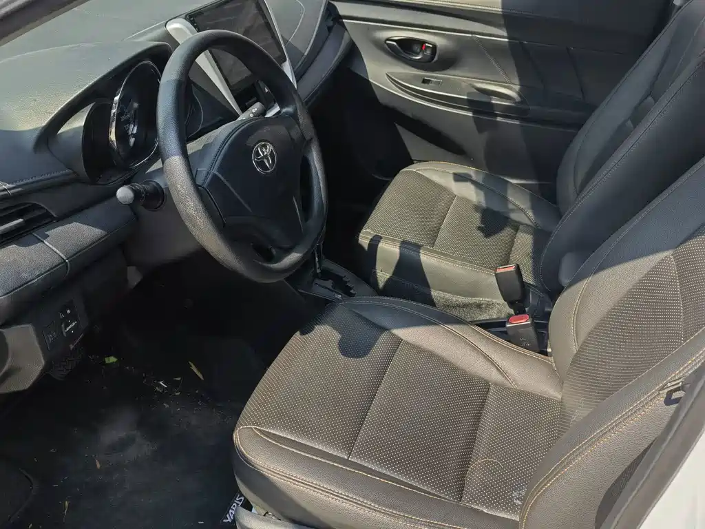 Toyota Yaris L — миниатюра 16