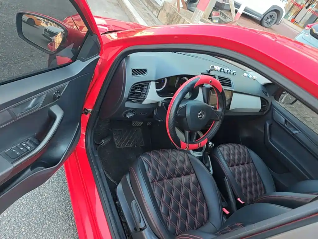 Skoda Fabia — миниатюра 16