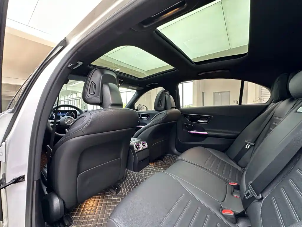 Mercedes-Benz C-Class — миниатюра 26