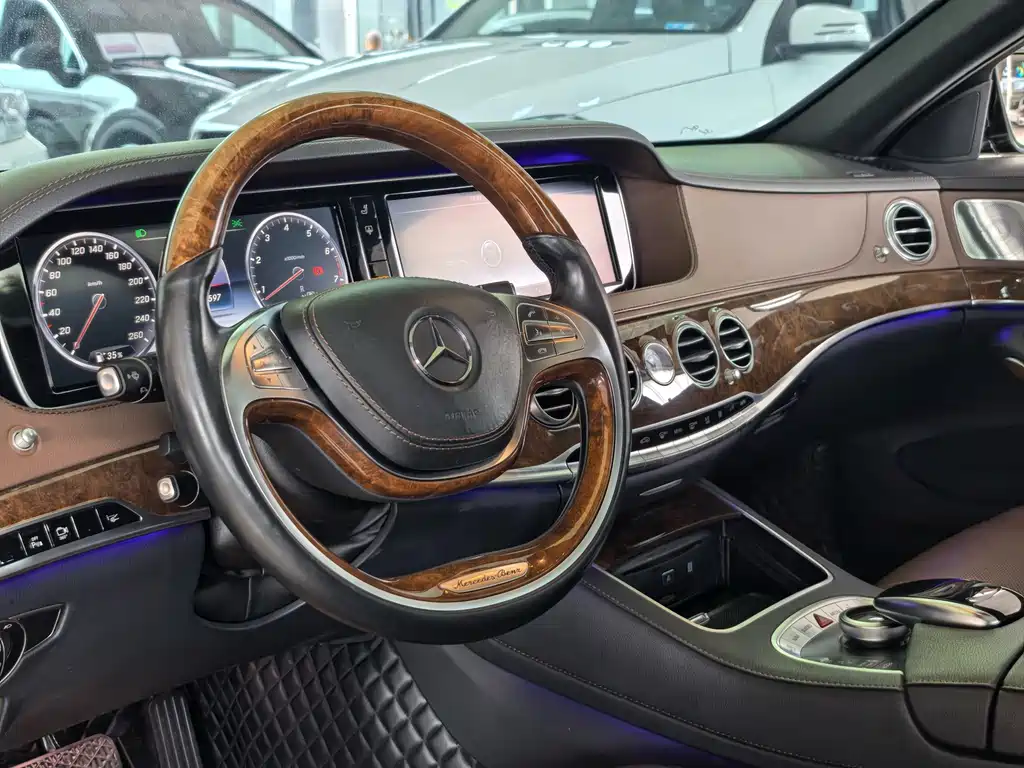 Mercedes-Benz S-Class — миниатюра 10