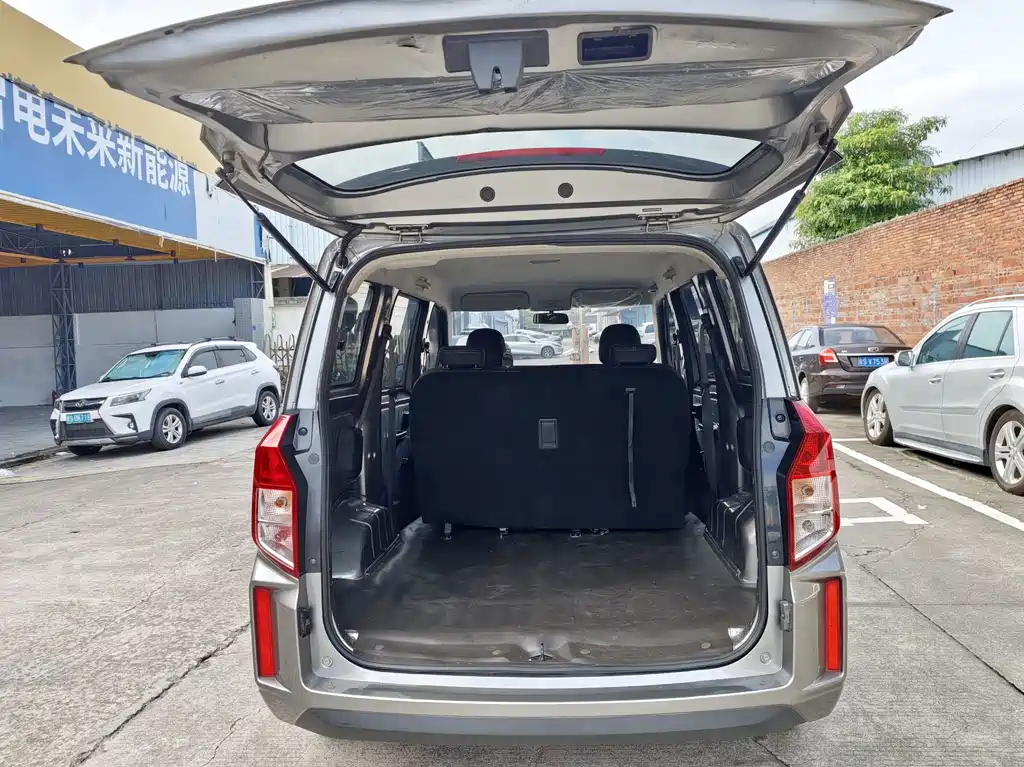 Wuling Hongguang PLUS — миниатюра 26