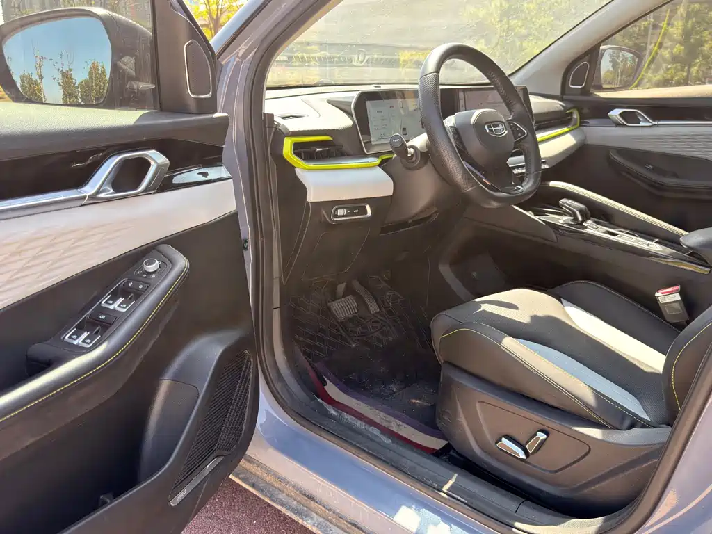 Geely Binyue — миниатюра 12