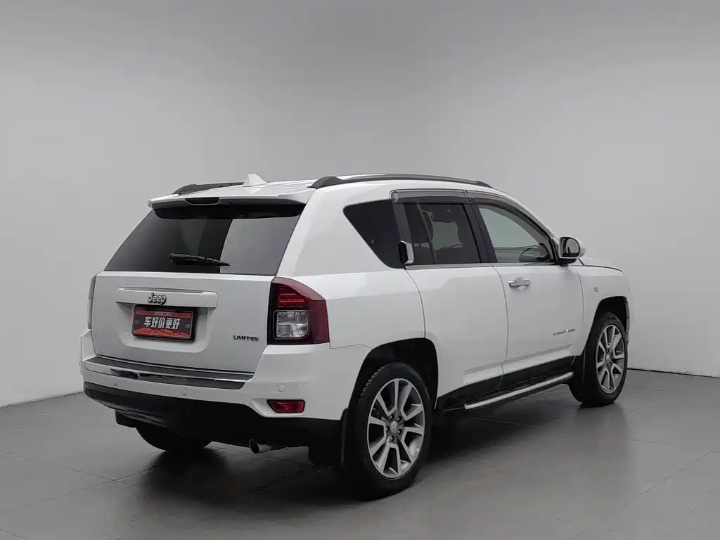 Jeep Compass (Import) — миниатюра 2