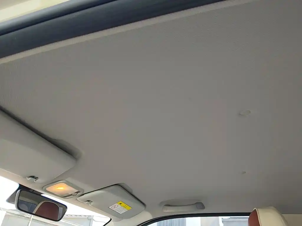 Wuling MINIEV — миниатюра 18