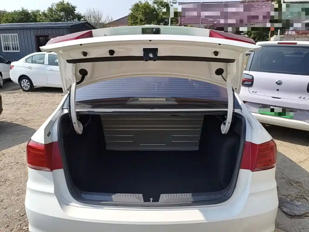 Volkswagen Santana — миниатюра 19