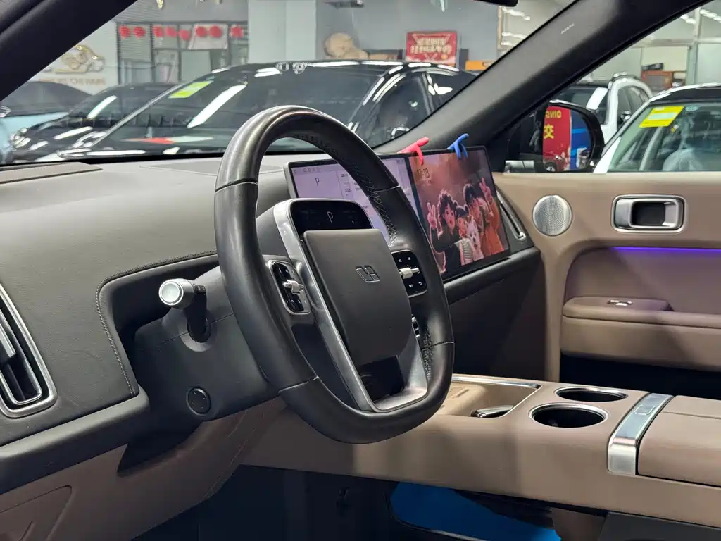 Li Auto Li L8 — миниатюра 12