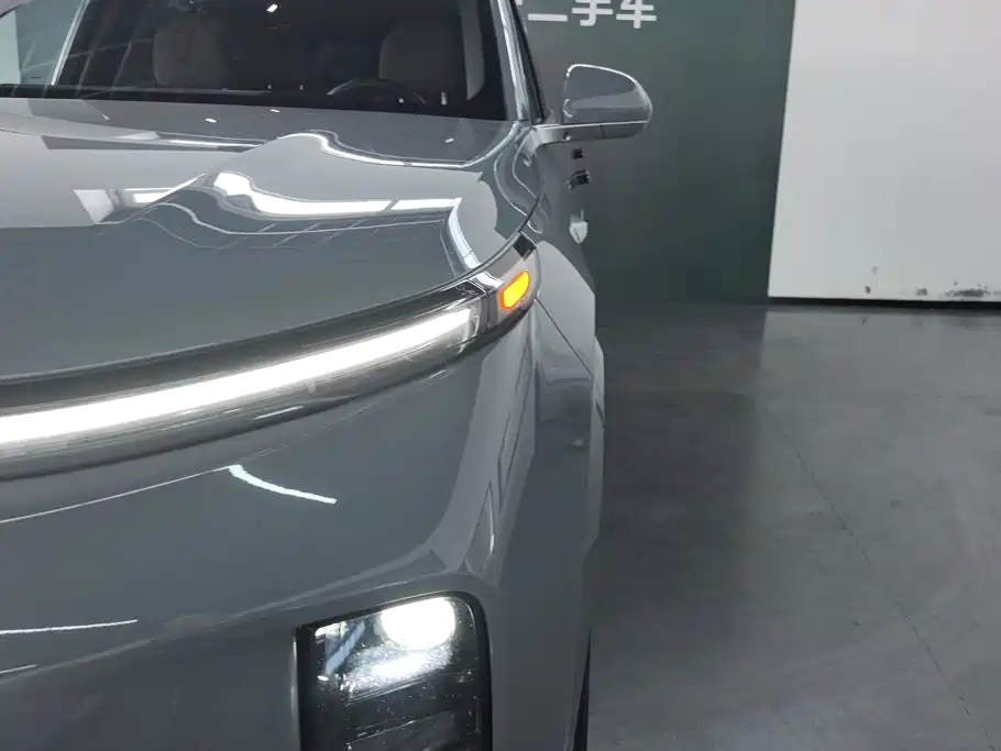 Li Auto Li L8 — миниатюра 5
