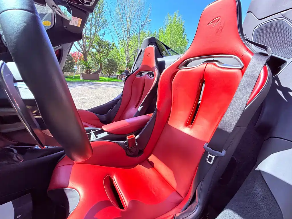 McLaren Artura — миниатюра 10