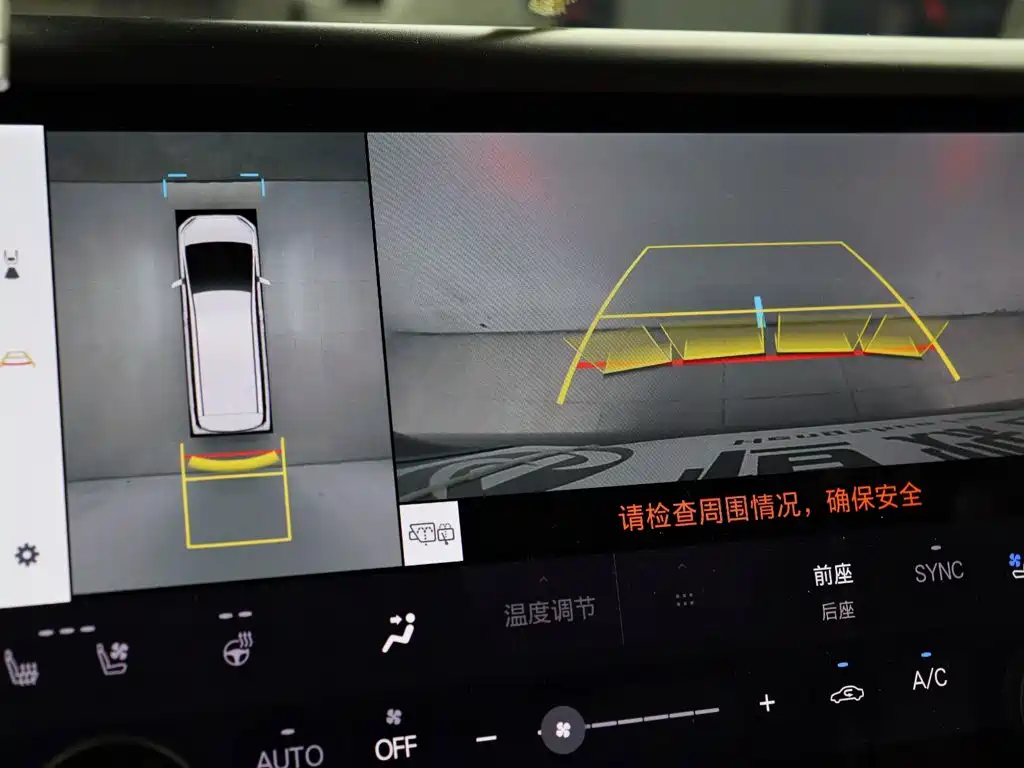 Toyota Alphard — миниатюра 29
