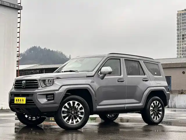 TANK TANK 700 NEW ENERGY 2025