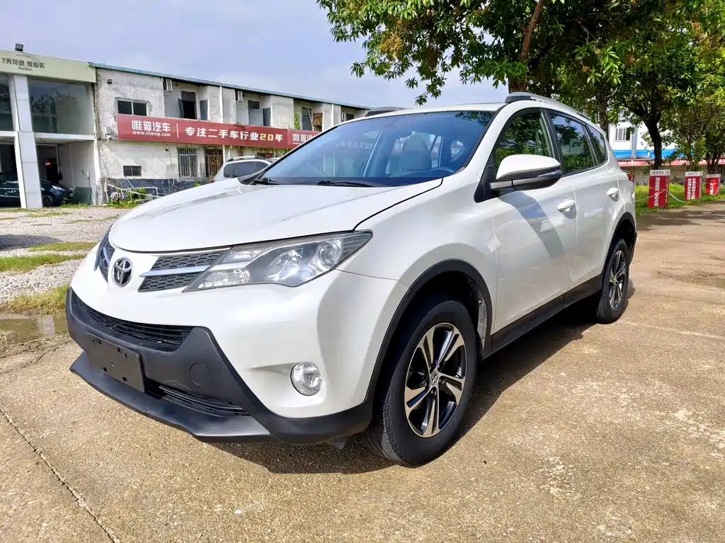 Toyota RAV4 2015