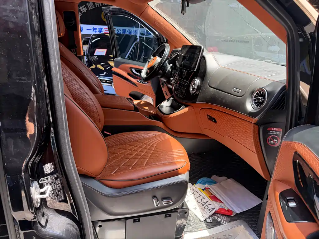 Mercedes-Benz Vito 2021 2.0T Elite 7 мест